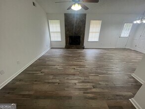 545 E Country Woods Dr in Covington, GA - Building Photo - Building Photo