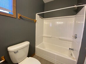 922 N 10th St in Quincy, IL - Building Photo - Building Photo