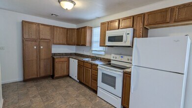 4512 Navajo St in Council Bluffs, IA - Building Photo - Building Photo