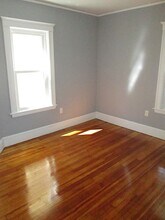 55 Bristol Rd, Unit 1 in Medford, MA - Building Photo - Building Photo