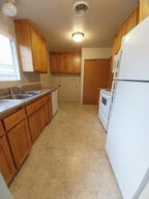 1312 Dowell Rd in Grants Pass, OR - Building Photo - Building Photo