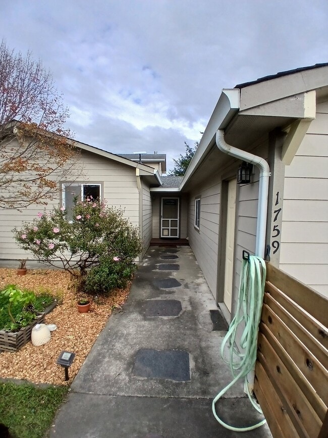 1759 Mygina Ave in Mckinleyville, CA - Building Photo - Building Photo