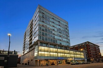 24 S Morgan Apartments in Chicago, IL - Building Photo - Building Photo