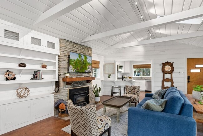 property at 1596 Ronne Dr