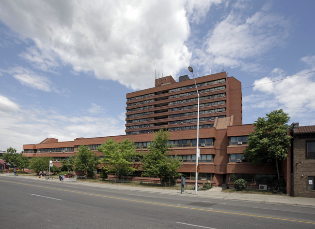 Greenwood Towers in Toronto, ON - Building Photo - Primary Photo