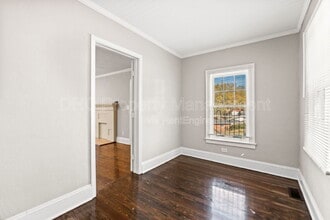 76 Burbank Dr NW in Atlanta, GA - Building Photo - Building Photo