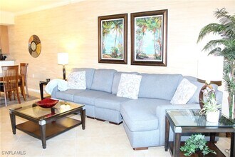 10056 Siesta Bay Dr in Naples, FL - Foto de edificio - Building Photo