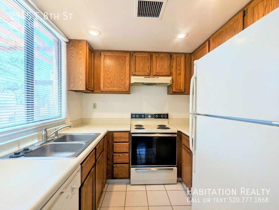 2345 E 8th St in Tucson, AZ - Building Photo
