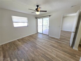 1429 Cape Coral Pkwy W in Cape Coral, FL - Building Photo