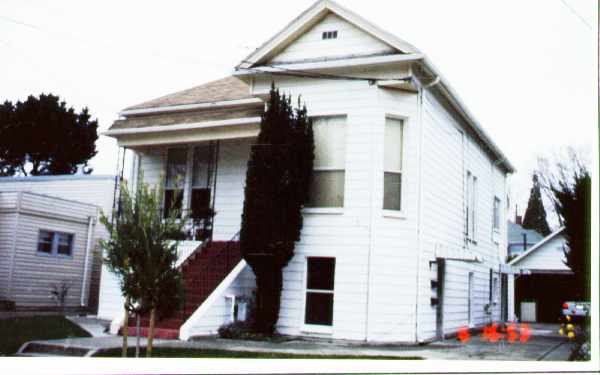 1027 Fairoaks Ave in Alameda, CA - Building Photo - Building Photo