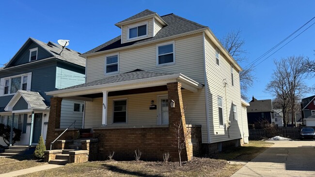 property at 450 Ethel Ave SE