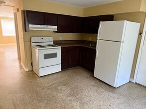 6067 Longchamp Dr in Jacksonville, FL - Foto de edificio - Building Photo