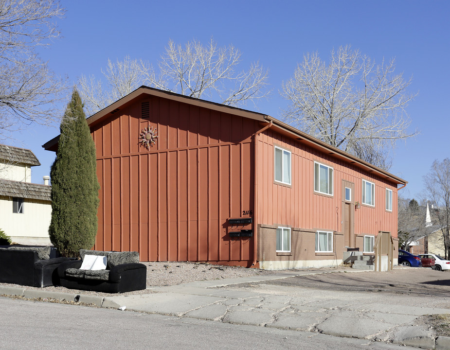 2116 Friendship Pl in Colorado Springs, CO - Foto de edificio