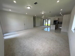 22735 SW 130th Ave in Miami, FL - Building Photo - Building Photo