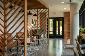 The Ellis in Bloomington, IN - Foto de edificio - Building Photo