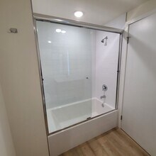 5252 Willowcrest Ave in Los Angeles, CA - Building Photo - Building Photo