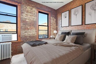 410 E 13th St in New York, NY - Foto de edificio - Building Photo