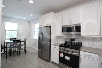 8908 W Bethany Heights Dr in Glendale, AZ - Building Photo - Building Photo