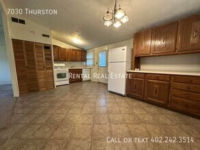 7030 Thurston St in Lincoln, NE - Building Photo - Building Photo
