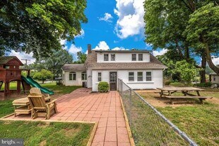 15213 Clear Spring Rd in Williamsport, MD - Building Photo