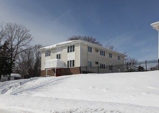 151 Cedar Lake Rd N in Minneapolis, MN - Building Photo - Building Photo