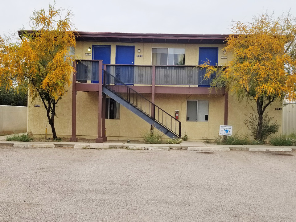 105 E 2nd St in Tucson, AZ - Foto de edificio