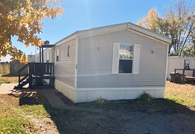 33 Village Ct in Mediapolis, IA - Foto de edificio - Building Photo