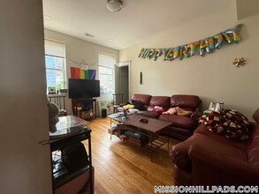 16 Copenger St, Unit 2 in Roxbury Crossing, MA - Foto de edificio - Building Photo