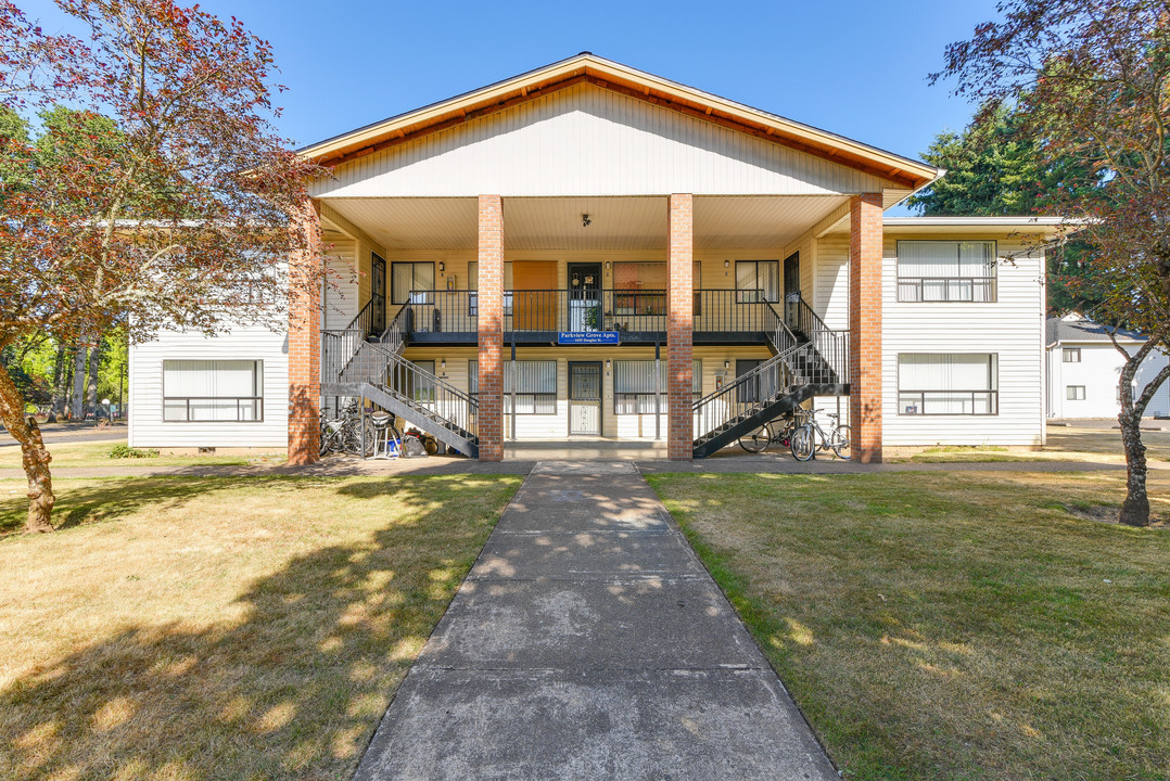 1655 Douglas St in Forest Grove, OR - Building Photo