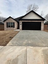 1231 Leslie St in Bentonville, AR - Building Photo