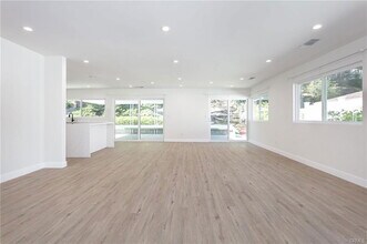 6419 Valley Cir Terrace in Los Angeles, CA - Building Photo - Building Photo