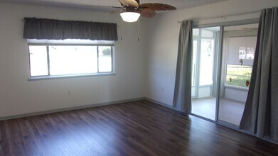 9880 SW 101st Pl in Ocala, FL - Building Photo - Building Photo
