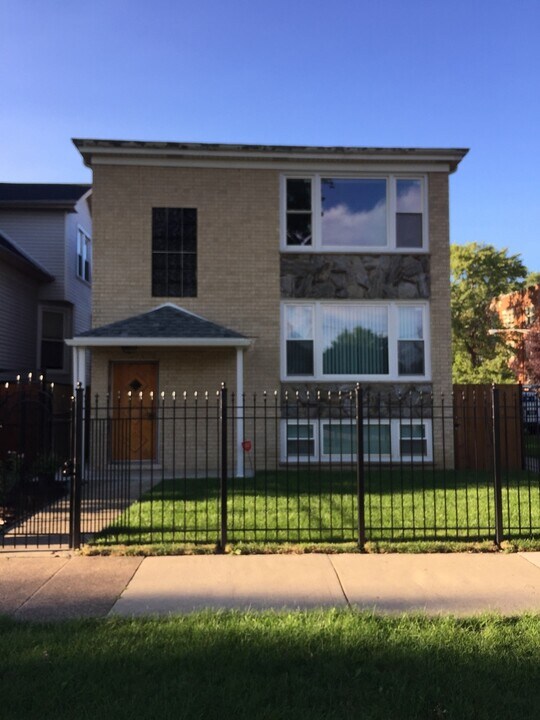 5100 W Warwick Ave in Chicago, IL - Building Photo