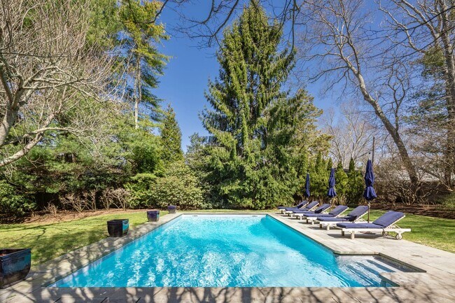 property at 96 Cove Hollow Rd
