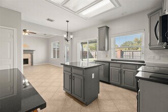 1209 Comanche St in Deer Park, TX - Building Photo - Building Photo