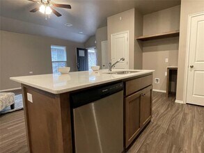 920 Coles Creek in Yukon, OK - Building Photo - Building Photo