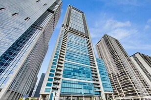 340 E Randolph St, Unit 506 in Chicago, IL - Building Photo