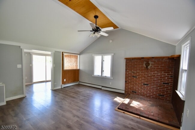 51 Winona Trail in Jefferson, NJ - Building Photo - Building Photo