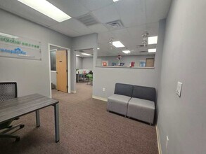 1601 Walnut St in Cary, NC - Foto de edificio - Building Photo