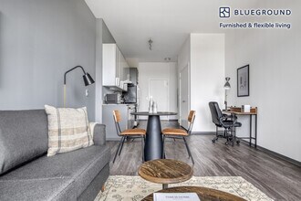 2340 N California Ave, Unit FL5-ID479 in Chicago, IL - Building Photo - Building Photo