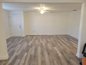 229 Frank Dr in Chesapeake, VA - Building Photo - Building Photo