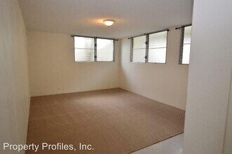 1812 Puowaina Dr in Honolulu, HI - Building Photo - Building Photo