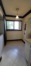 9478 Palm Cir S in Pembroke Pines, FL - Foto de edificio - Building Photo