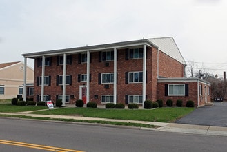 328 N Maple Ave in Fairborn, OH - Building Photo - Building Photo