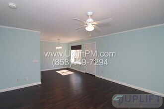 12582 Caminito De La Gallarda in San Diego, CA - Building Photo - Building Photo