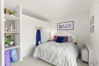 Summit in Metairie, LA - Building Photo - Building Photo