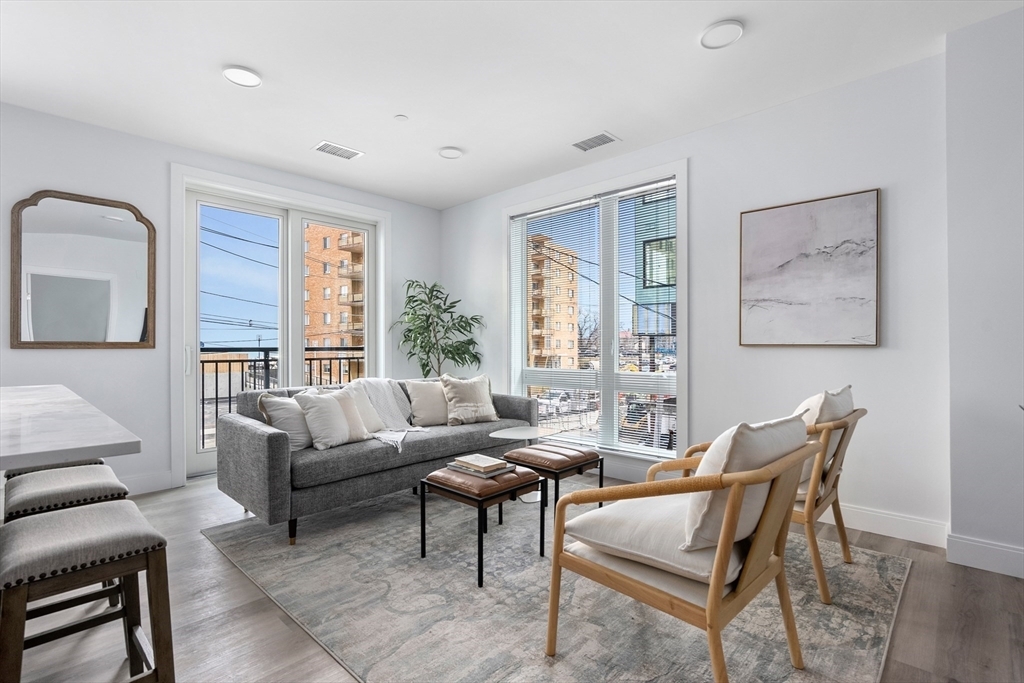 107 Ocean Ave, Unit #211 in South Yarmouth, MA - Foto de edificio