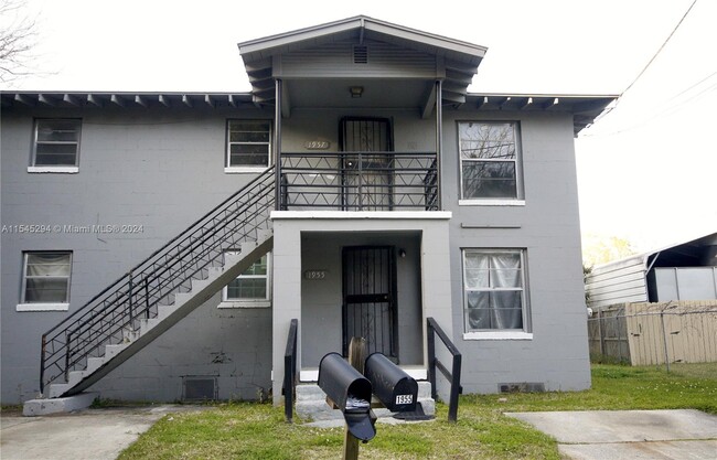 1955 W 44th St-Unit -1955 in Jacksonville, FL - Building Photo - Building Photo