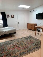 2847 S Holt Ave in Los Angeles, CA - Building Photo - Building Photo