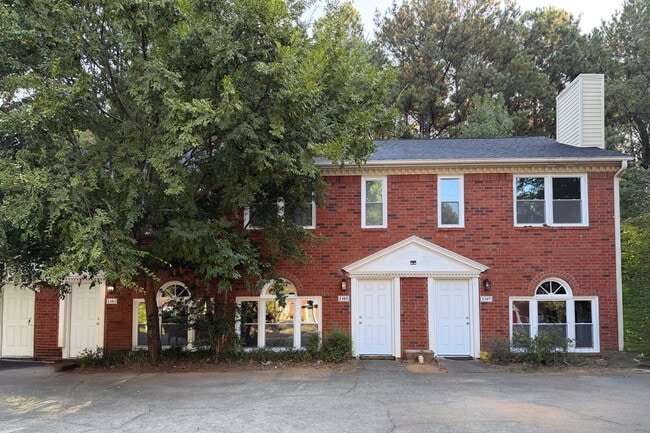 1307 Sweet Pine Dr, Unit 1307 in Norcross, GA - Building Photo - Building Photo